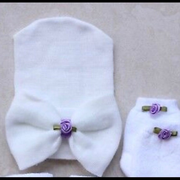 Deluxe Newborn Baby Girl 3 piece Bow Beanie Set - Picture 1 of 9